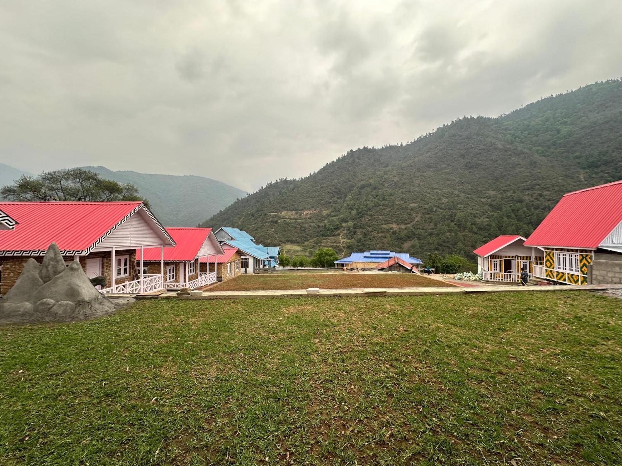 Brokpa Estate Apartment Dirang Luaran gambar