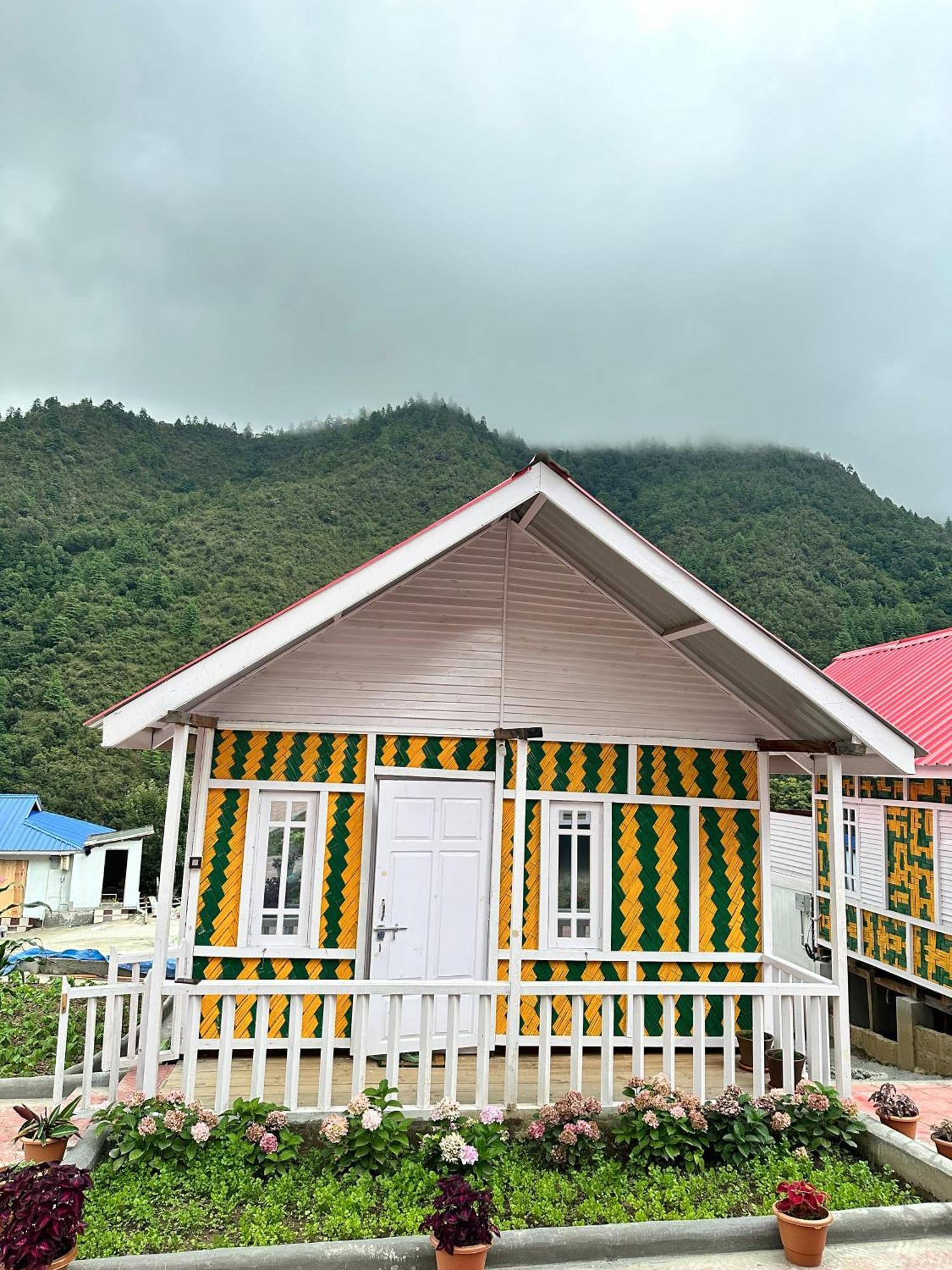Brokpa Estate Apartment Dirang Luaran gambar